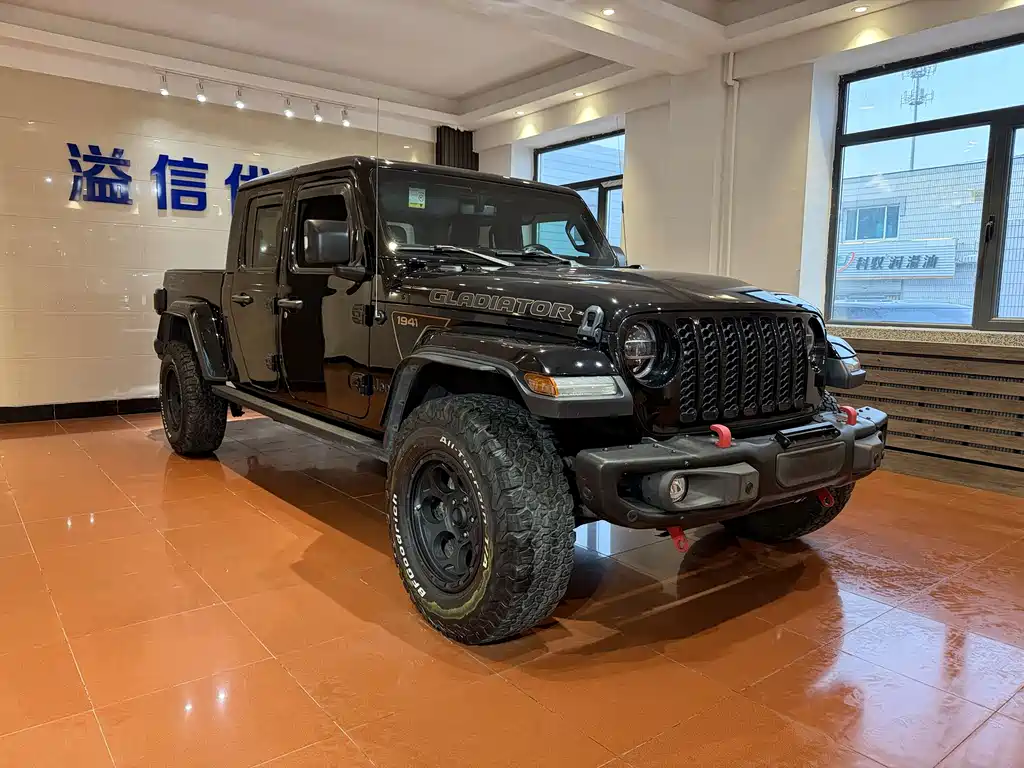 Jeep Jeep Gladiator 2022 3.6L Launch Edition 2023 - thumbnail 3