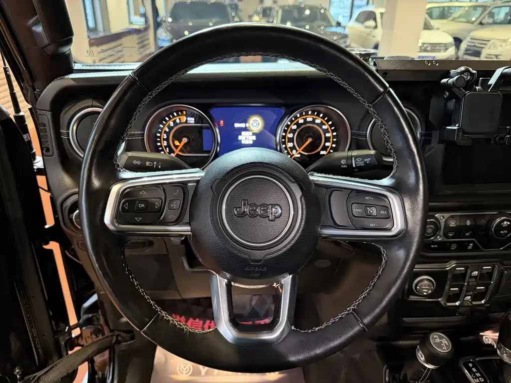 Jeep Jeep Gladiator 2022 3.6L Launch Edition 2023 - thumbnail 6