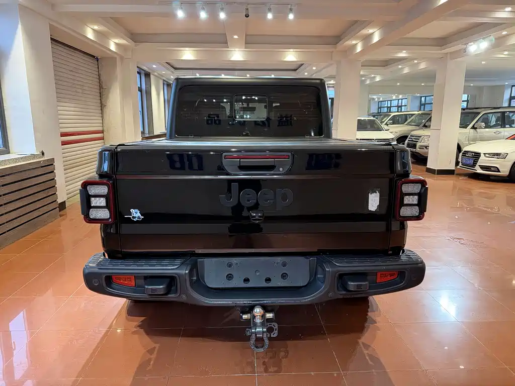 Jeep Jeep Gladiator 2022 3.6L Launch Edition 2023 - thumbnail 17