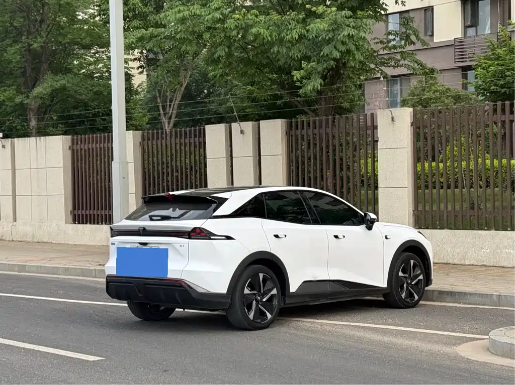 Deepal Auto Deepal S07 2023 520Max EV 2024 - thumbnail 3
