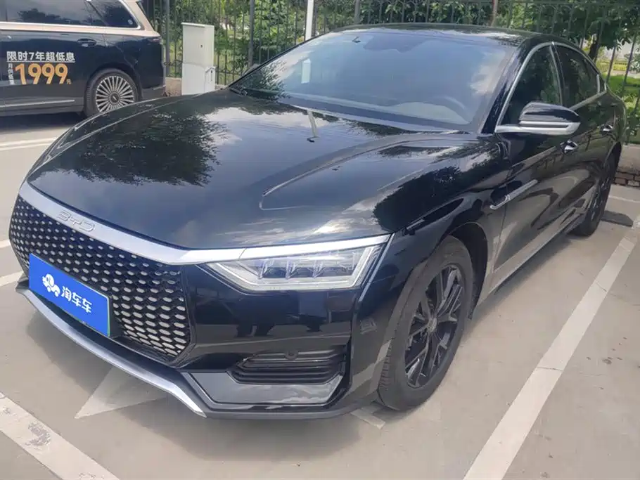 BYD BYD e9 2025 506 Luxury Edition 2025