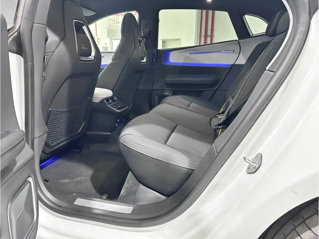 Polestar Polestar 4 2024 Dual Motor Long Range PLUS Dual Star Interconnection Edition 2024 - thumbnail 13