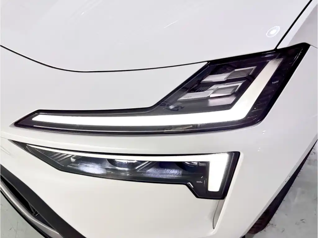 Polestar Polestar 4 2024 Dual Motor Long Range PLUS Dual Star Interconnection Edition 2024 - thumbnail 15