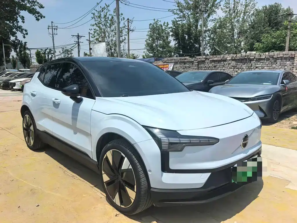 Volvo Volvo EX30 Ultra 2024 - thumbnail 3