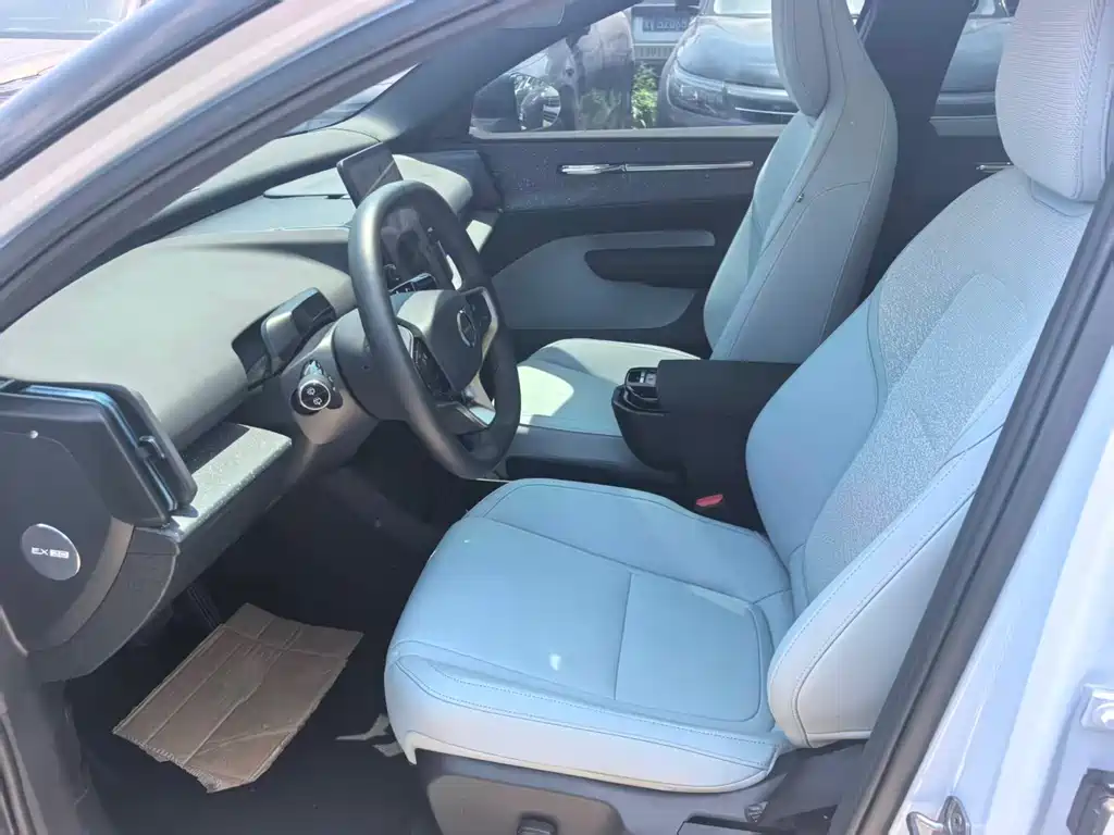 Volvo Volvo EX30 Ultra 2024 - thumbnail 4