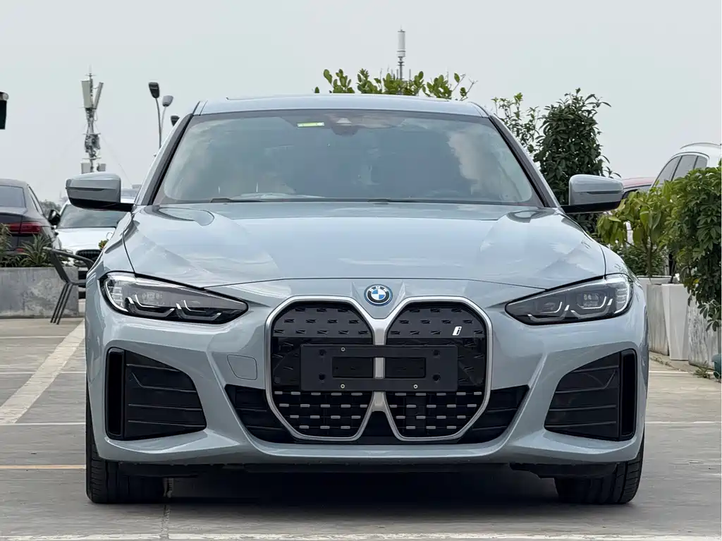 BMW BMW i4 eDrive35 2023 - thumbnail 2