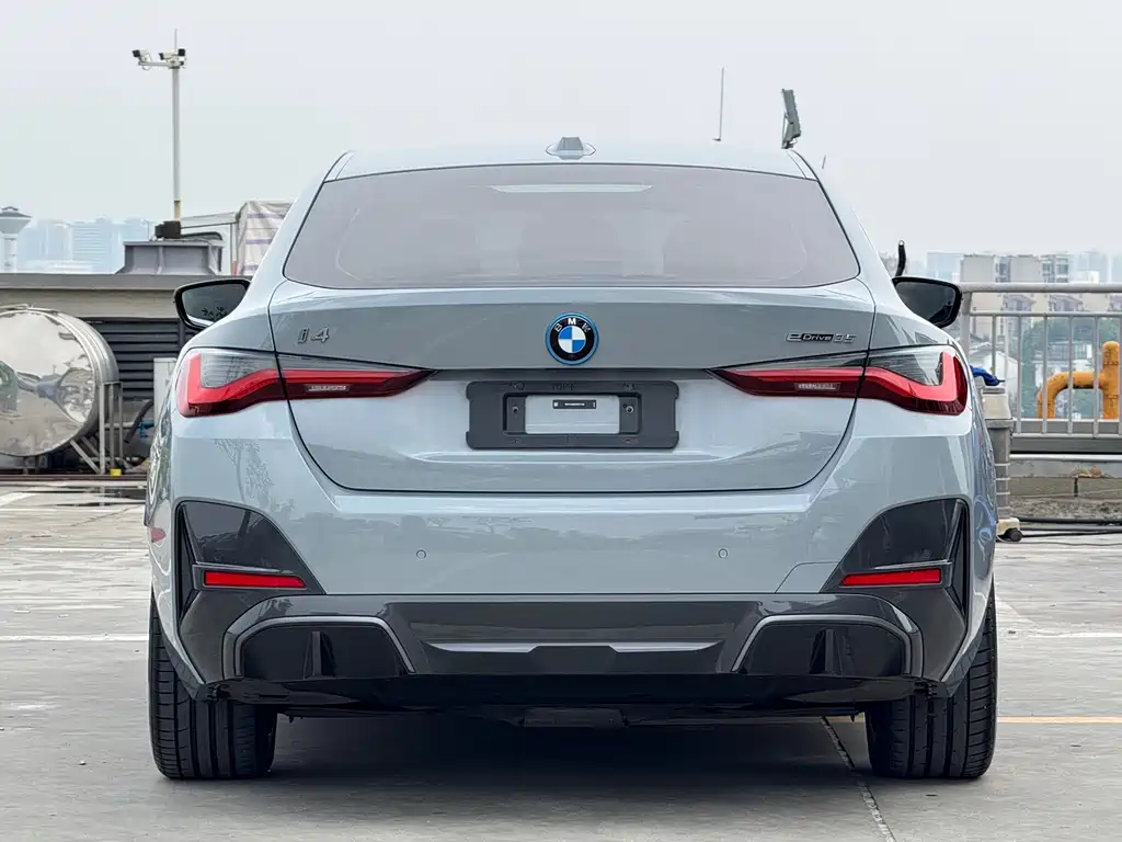 BMW BMW i4 eDrive35 2023 - thumbnail 14