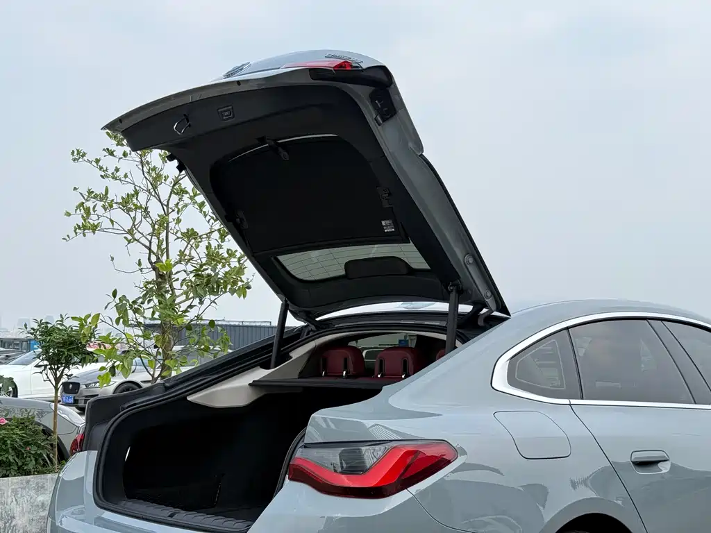 BMW BMW i4 eDrive35 2023 - thumbnail 15
