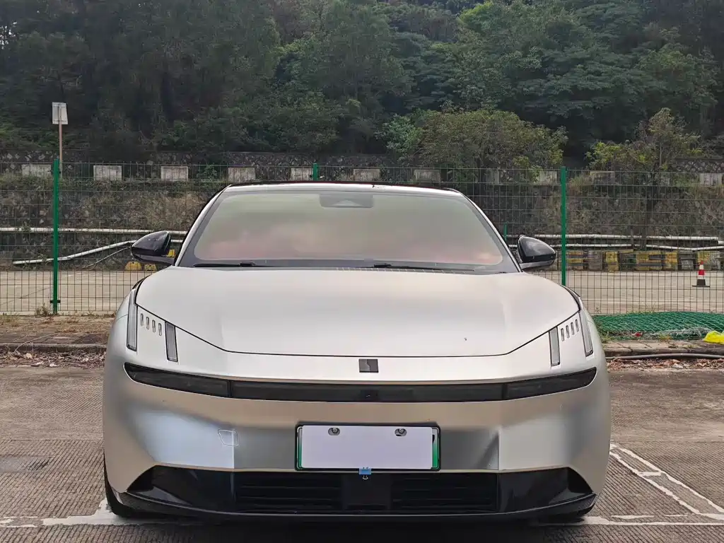 Lynk & Co Lynk & Co Z10 2024 95kWh 766km RWD Max 2025 - thumbnail 2