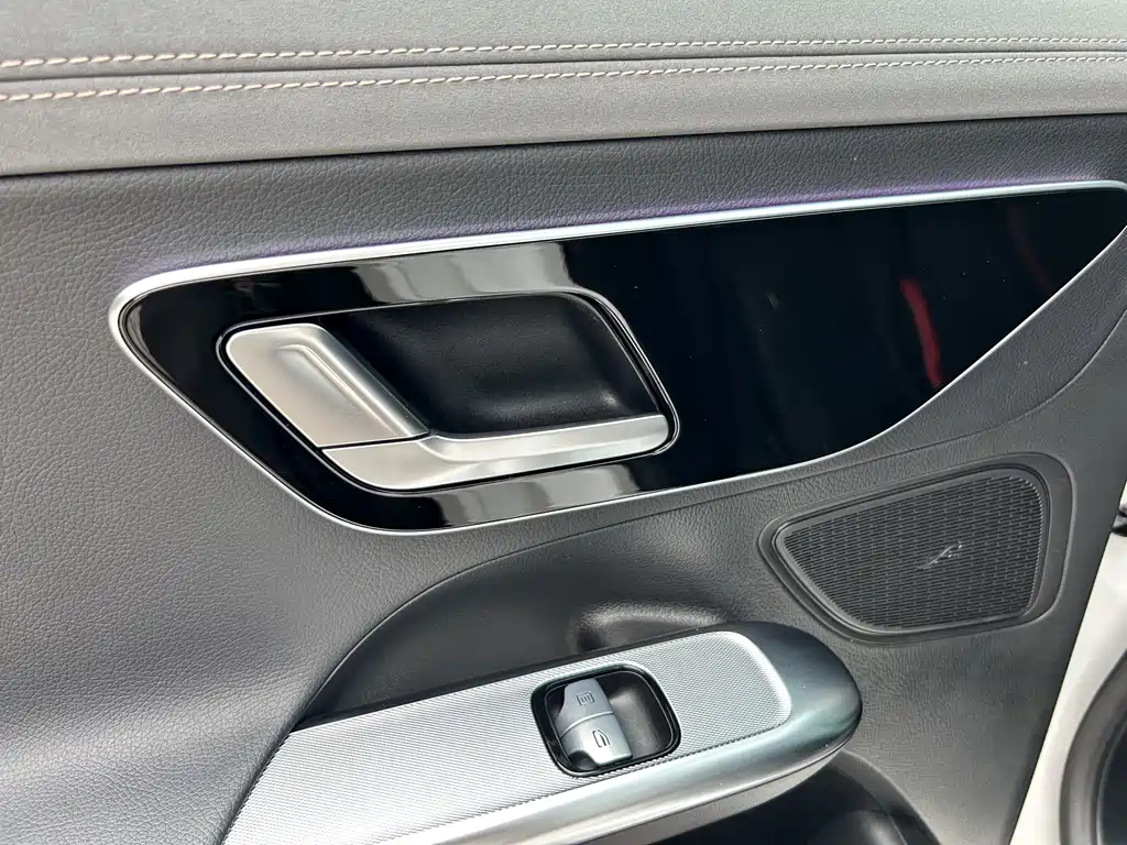 Mercedes-Benz Mercedes-Benz EQE 2022 350 Pioneer Edition 2023 - thumbnail 11