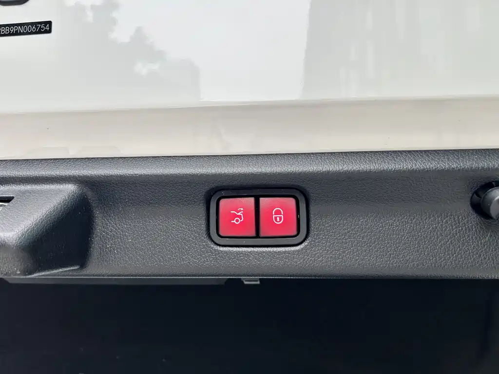 Mercedes-Benz Mercedes-Benz EQE 2022 350 Pioneer Edition 2023 - thumbnail 23
