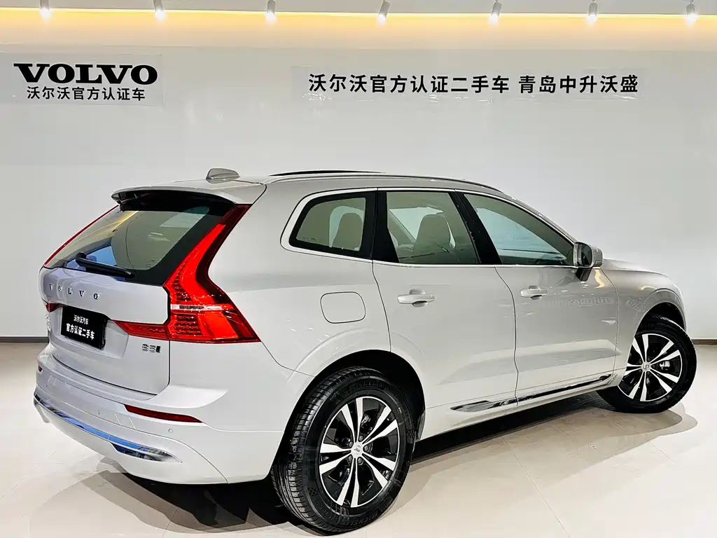 Volvo Volvo XC60 B5 AWD 2022 - thumbnail 4