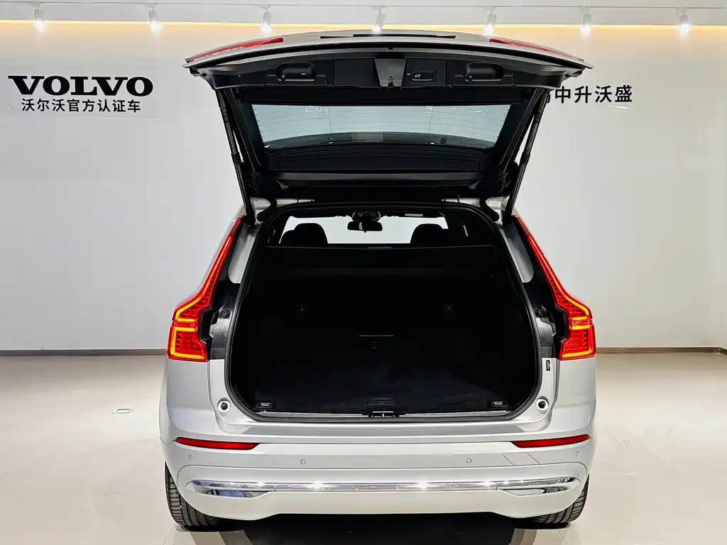 Volvo Volvo XC60 B5 AWD 2022 - thumbnail 6