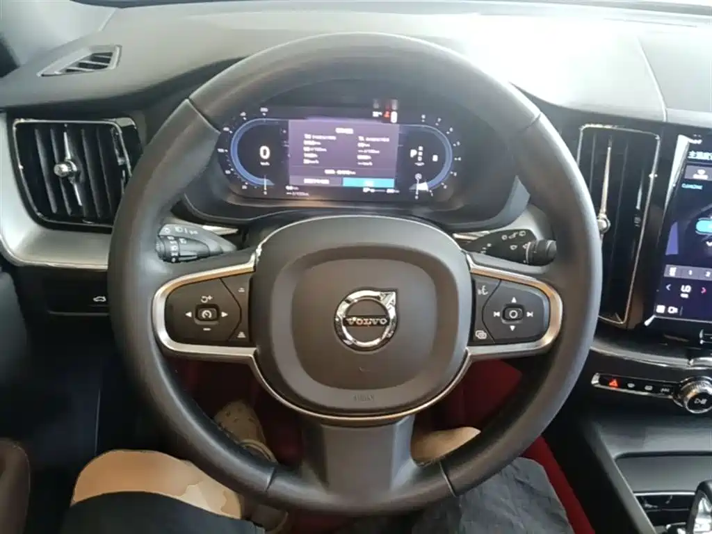 Volvo Volvo XC60 2023 B5 AWD Momentum 2023 - thumbnail 11