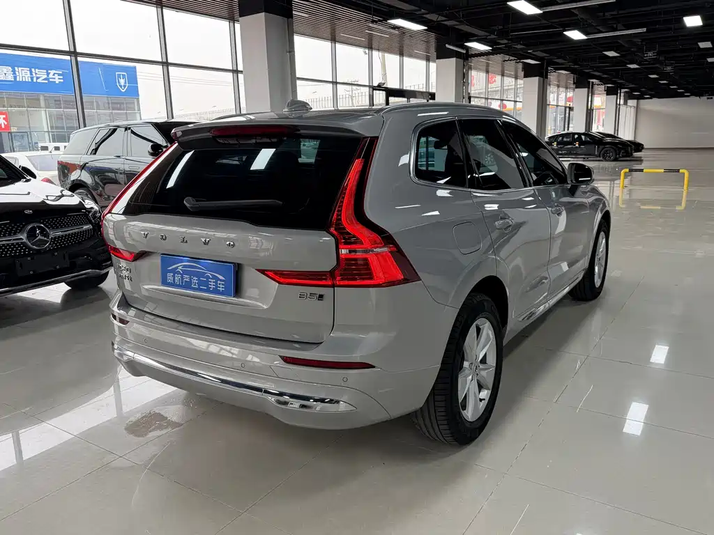 Volvo Volvo XC60 2022 B5 AWD Momentum 2021 - thumbnail 4