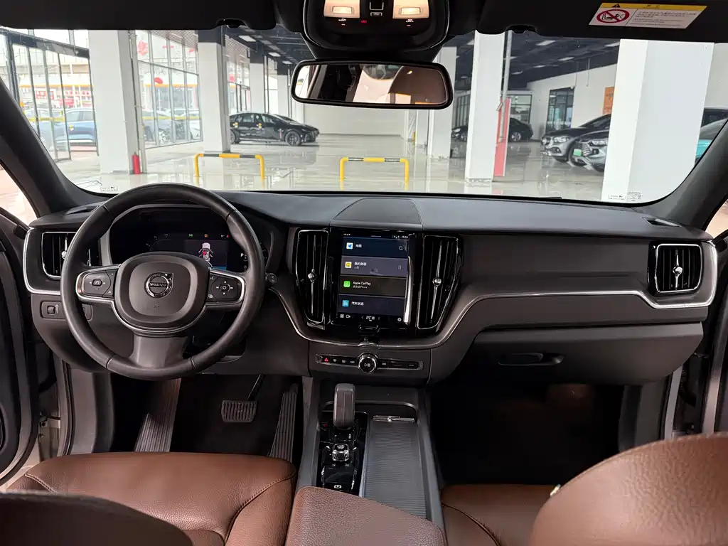 Volvo Volvo XC60 2022 B5 AWD Momentum 2021 - thumbnail 9