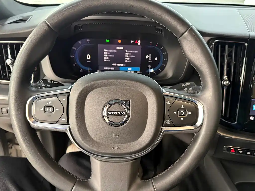 Volvo Volvo XC60 2022 B5 AWD Momentum 2021 - thumbnail 10