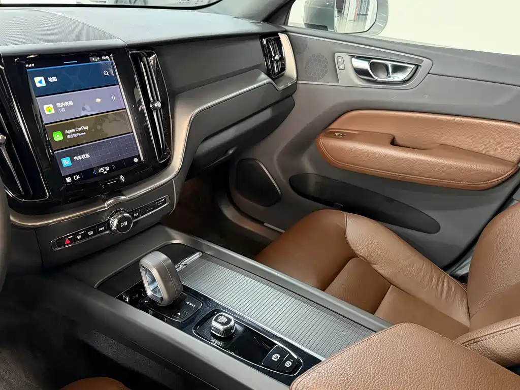 Volvo Volvo XC60 2022 B5 AWD Momentum 2021 - thumbnail 12