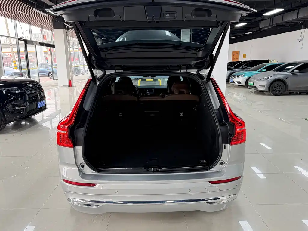 Volvo Volvo XC60 2022 B5 AWD Momentum 2021 - thumbnail 14
