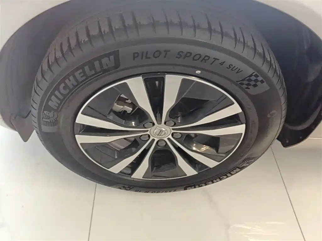 Volvo Volvo XC60 2023 B5 AWD Momentum 2023 - thumbnail 23