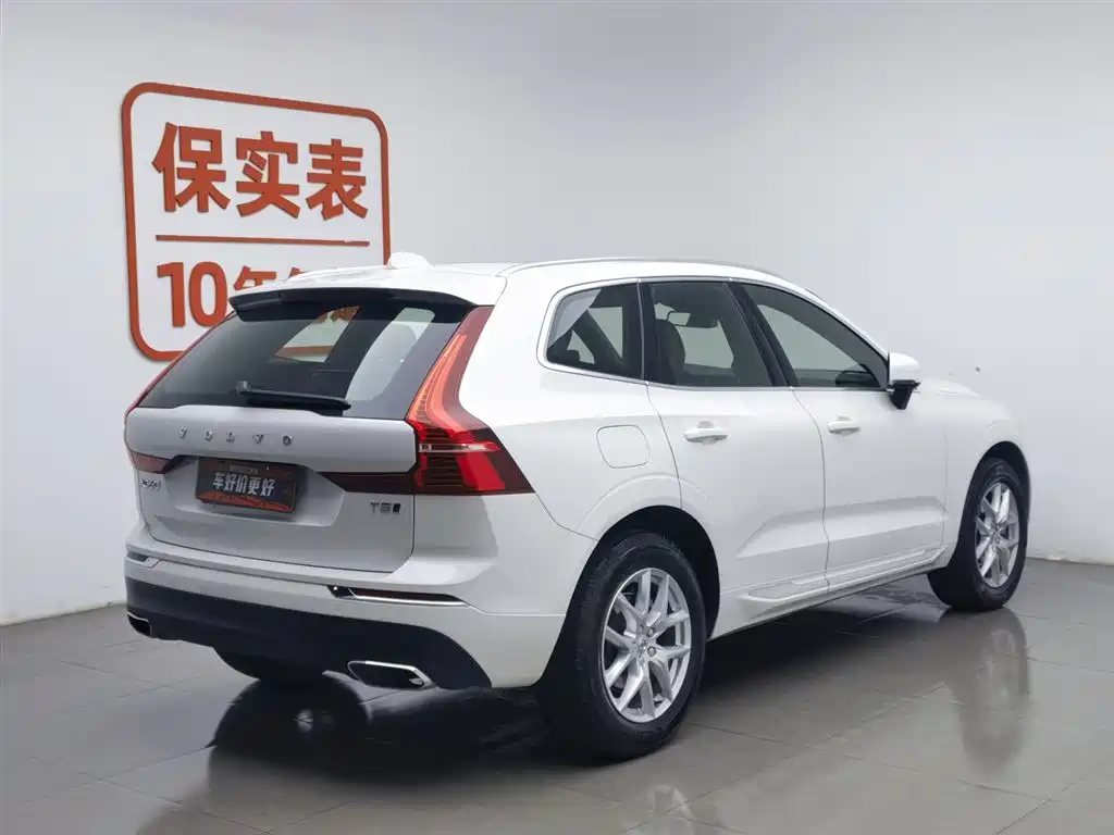 Volvo Volvo XC60 T5 AWD 2020 - thumbnail 2