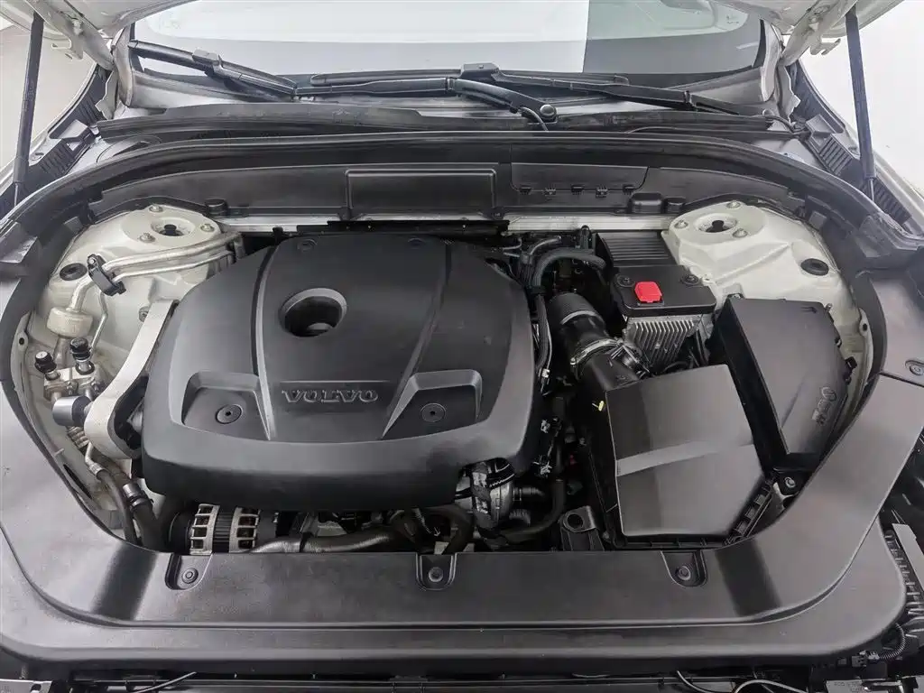 Volvo Volvo XC60 T5 AWD 2020 - thumbnail 6