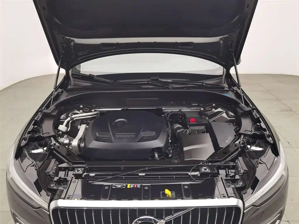Volvo Volvo XC60 T5 AWD 2021 - thumbnail 6