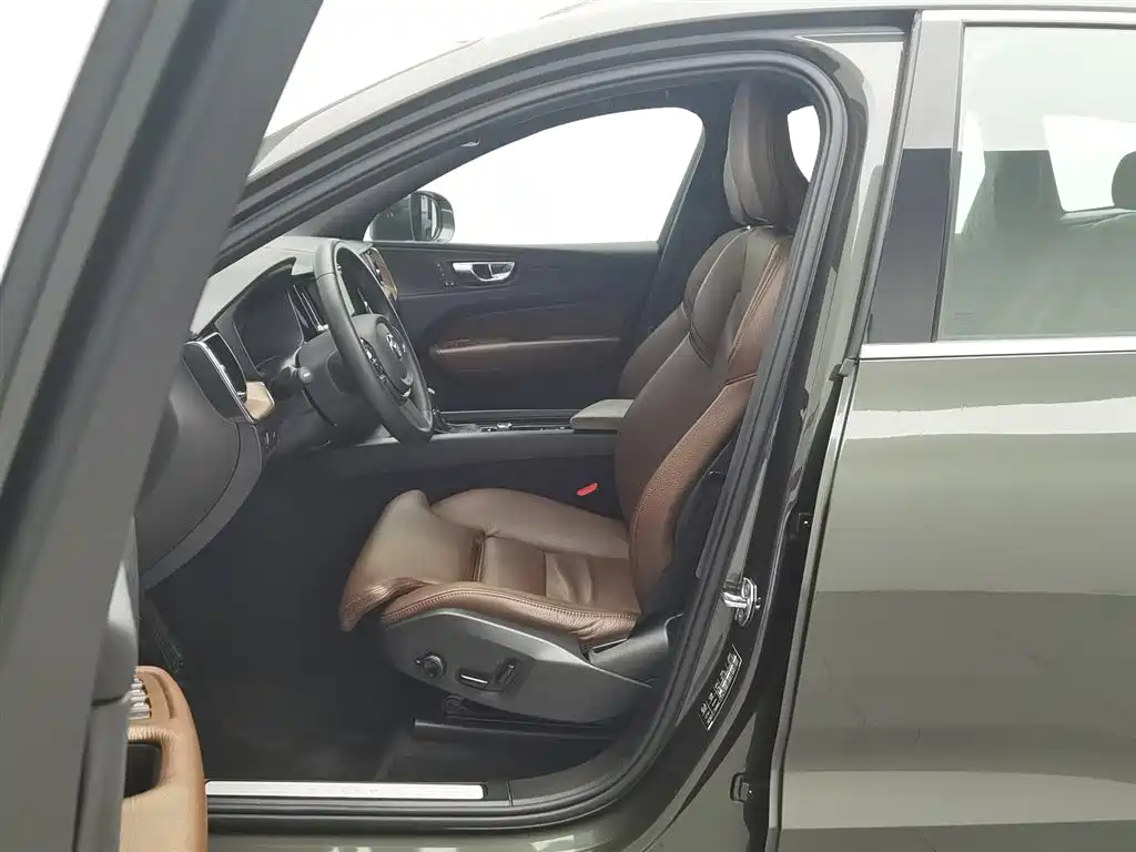 Volvo Volvo XC60 T5 AWD 2021 - thumbnail 10