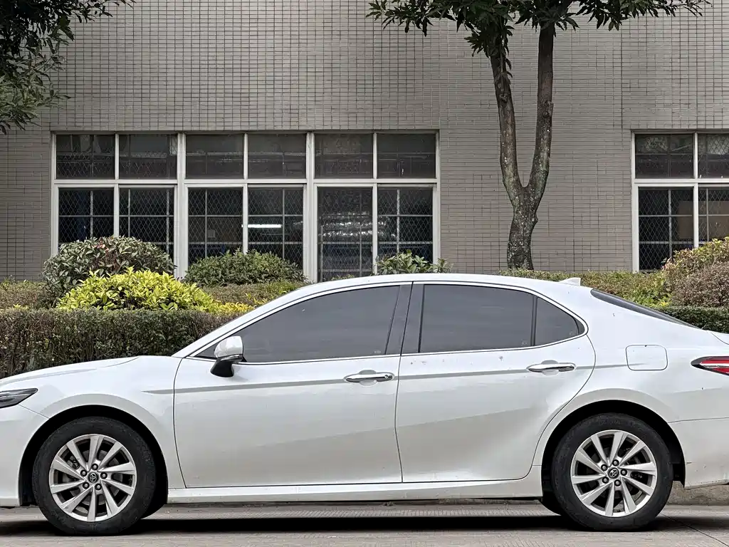 Toyota Camry 2.0E 2022 - thumbnail 3