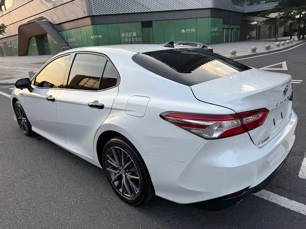 Toyota Camry 2.5HGVP Leading Edition 2023 - thumbnail 3