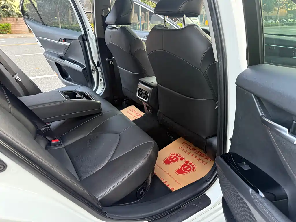 Toyota Camry 2.5HGVP Leading Edition 2023 - thumbnail 8