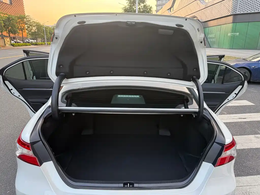 Toyota Camry 2.5HGVP Leading Edition 2023 - thumbnail 21