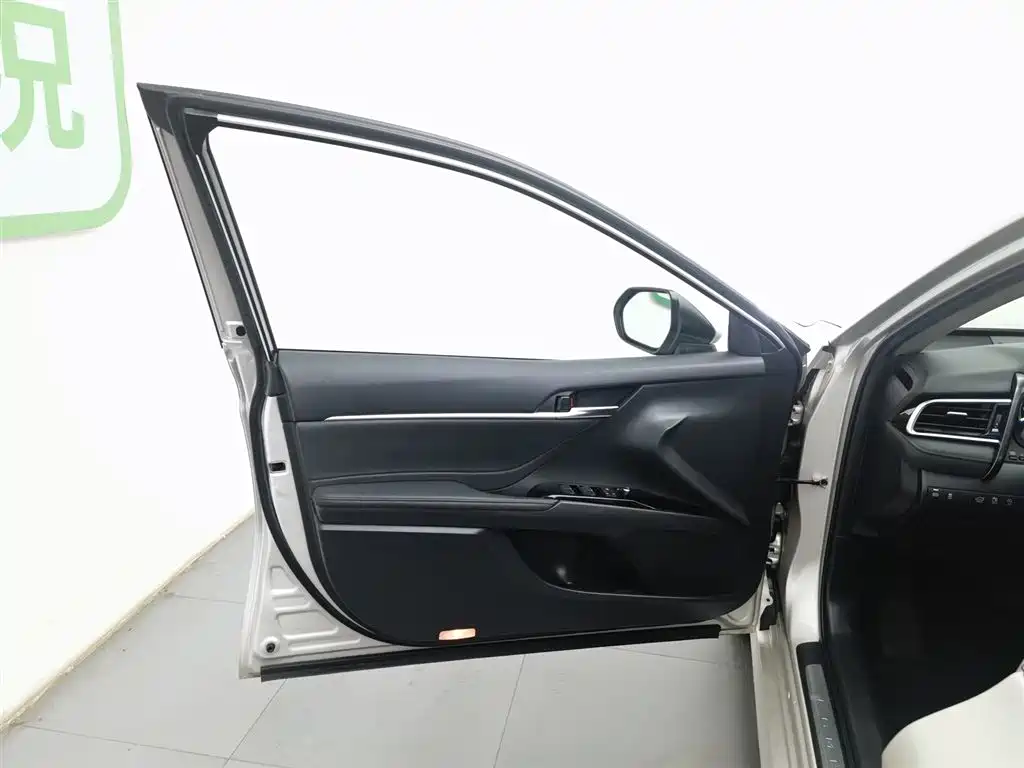Toyota Camry 2.5G Luxury Edition 2022 - thumbnail 8