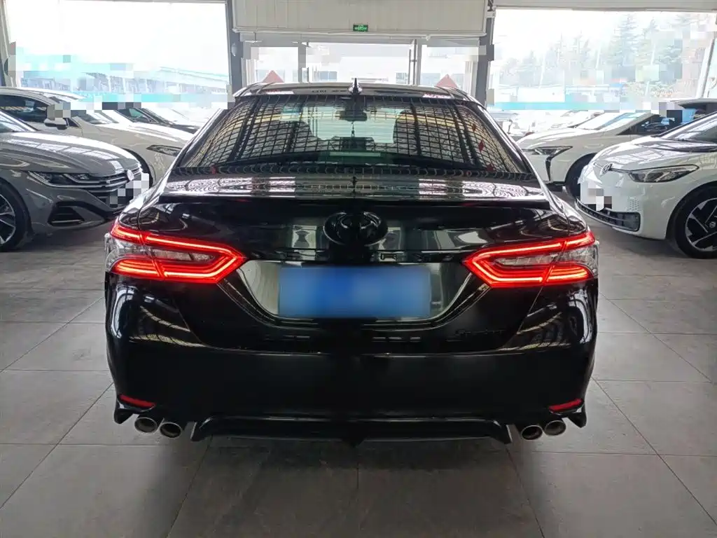 Toyota Camry 2022 2.5S Knight Edition 2022 - thumbnail 4