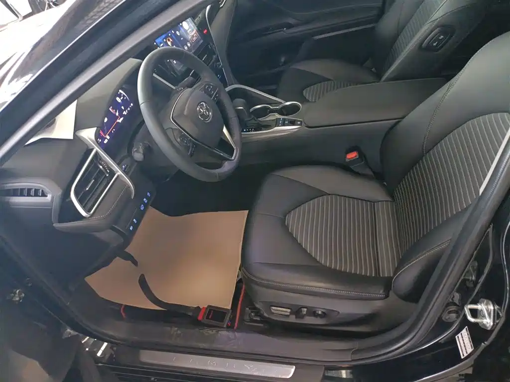 Toyota Camry 2022 2.5S Knight Edition 2022 - thumbnail 11