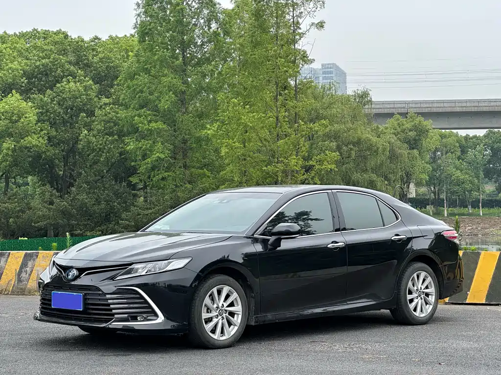 Toyota Camry 2.5HGVP Hybrid 2021