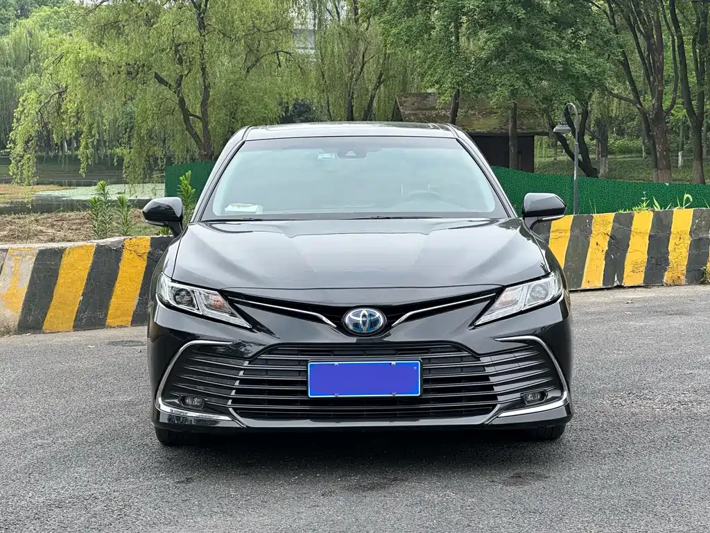 Toyota Camry 2.5HGVP Hybrid 2021 - thumbnail 2
