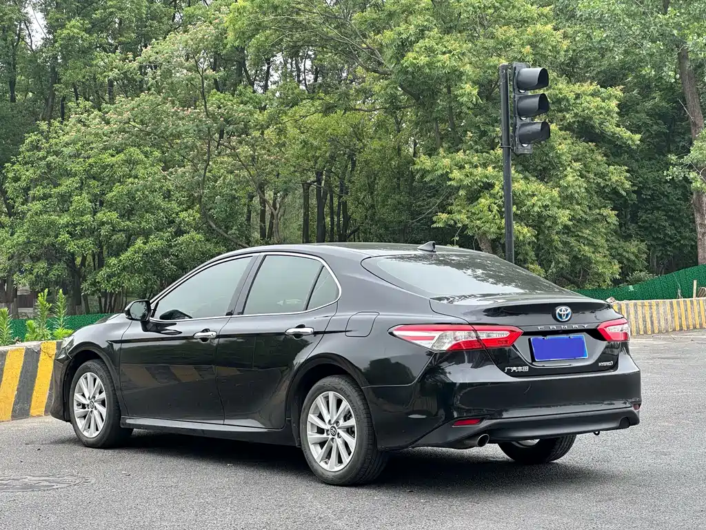 Toyota Camry 2.5HGVP Hybrid 2021 - thumbnail 5