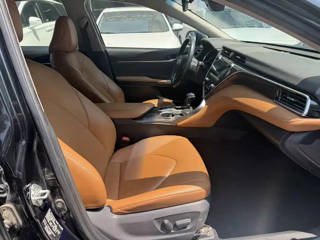 Toyota Camry 2.5G 2021 - thumbnail 3