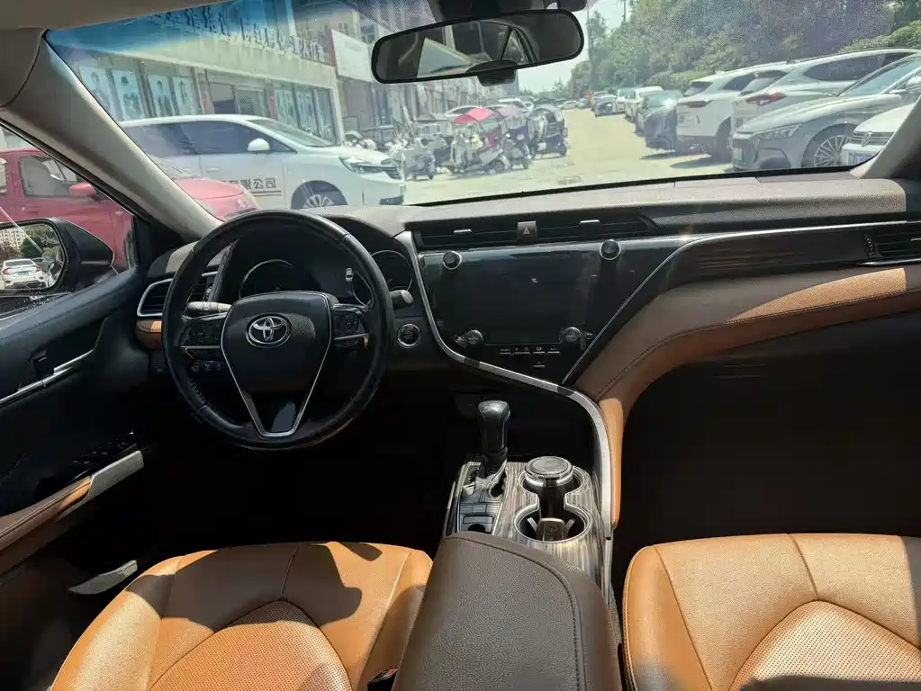Toyota Camry 2.5G 2021 - thumbnail 4