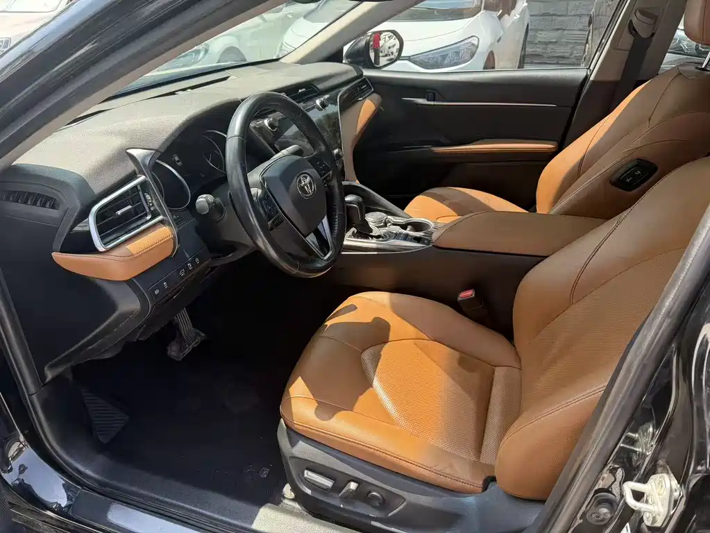 Toyota Camry 2.5G 2021 - thumbnail 6