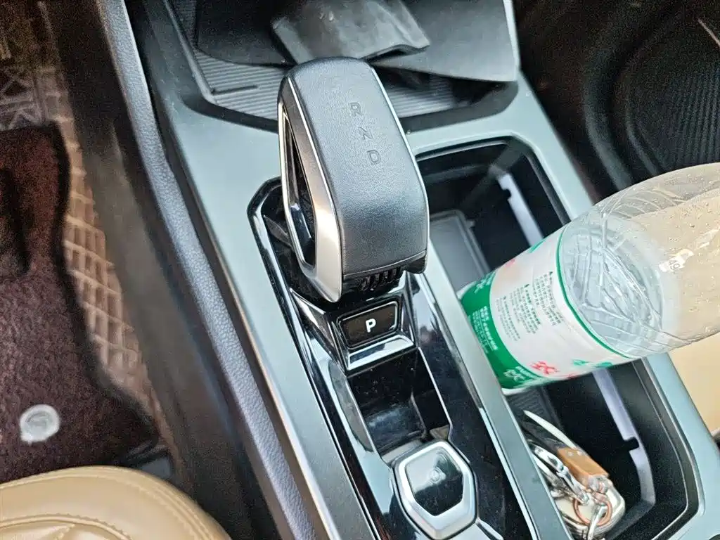 Geely Auto Haoyue L 2023 2.0T DCT Flagship 2023 - thumbnail 7