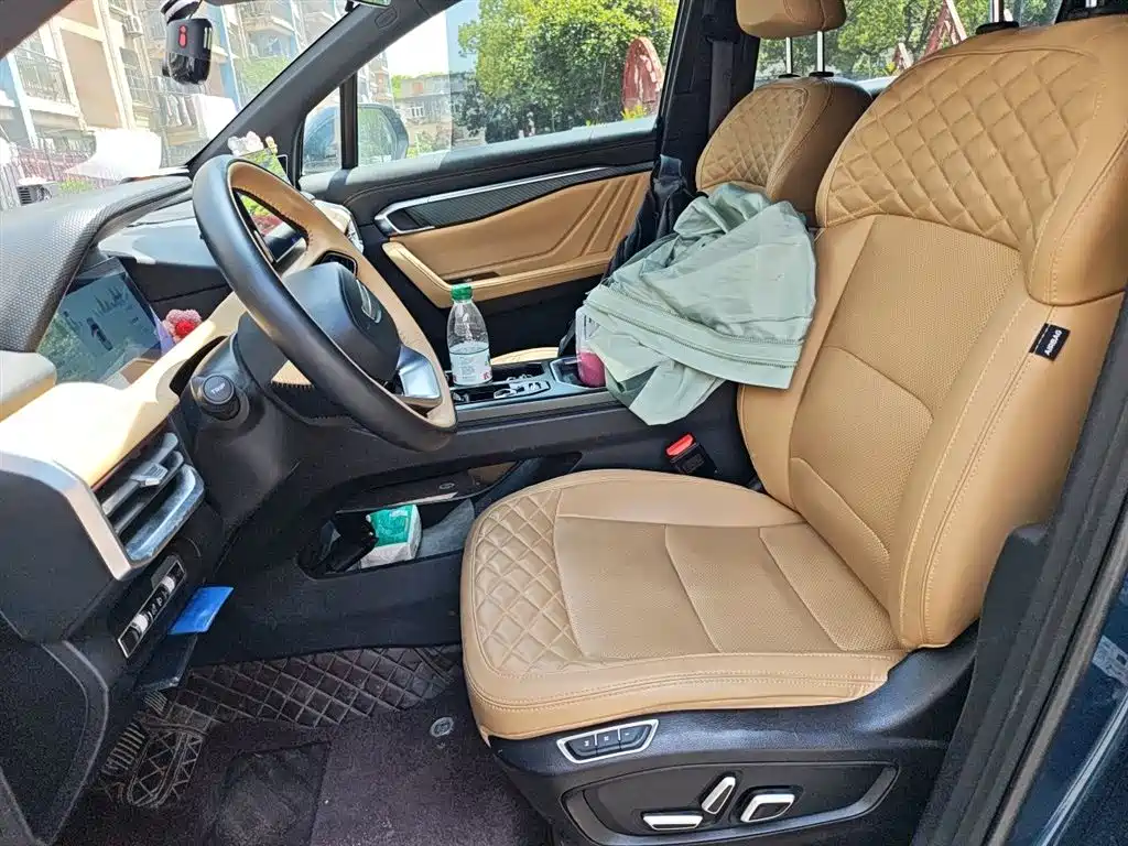 Geely Auto Haoyue L 2023 2.0T DCT Flagship 2023 - thumbnail 8