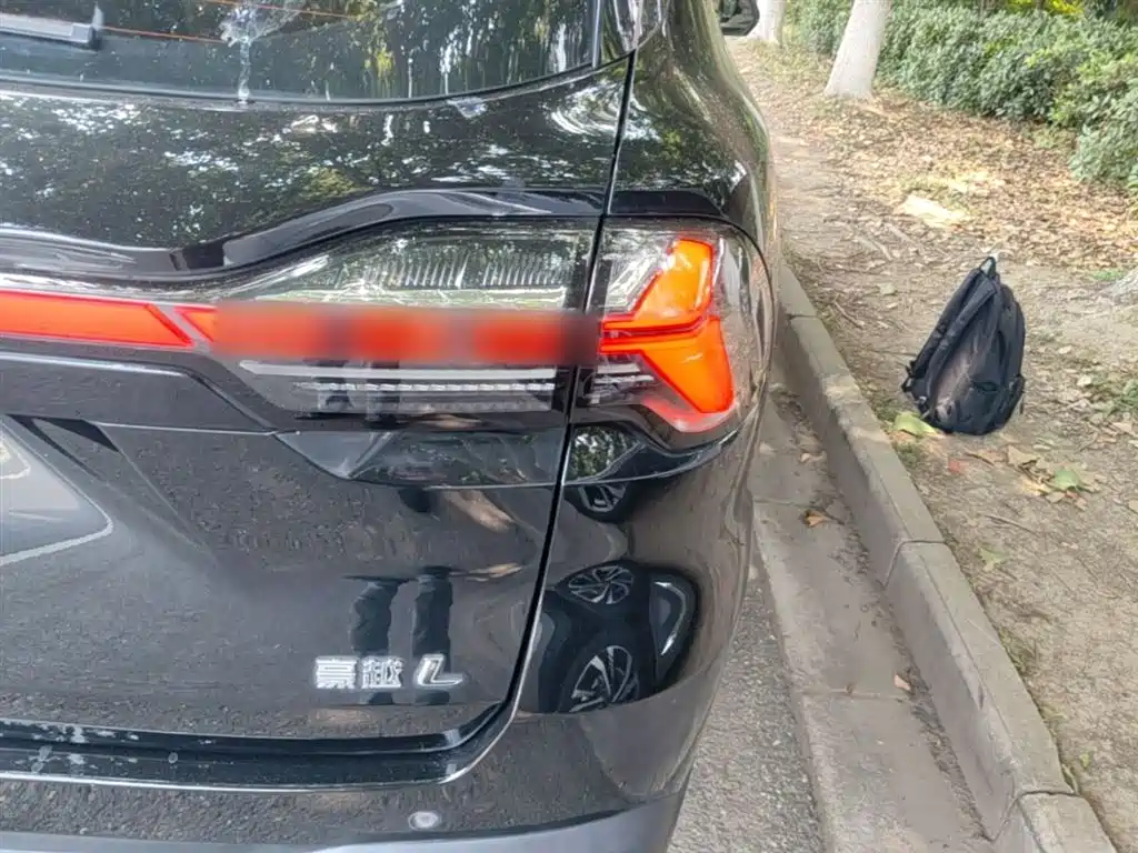 Geely Auto Haoyue L 2023 2.0T DCT Flagship 2023 - thumbnail 8
