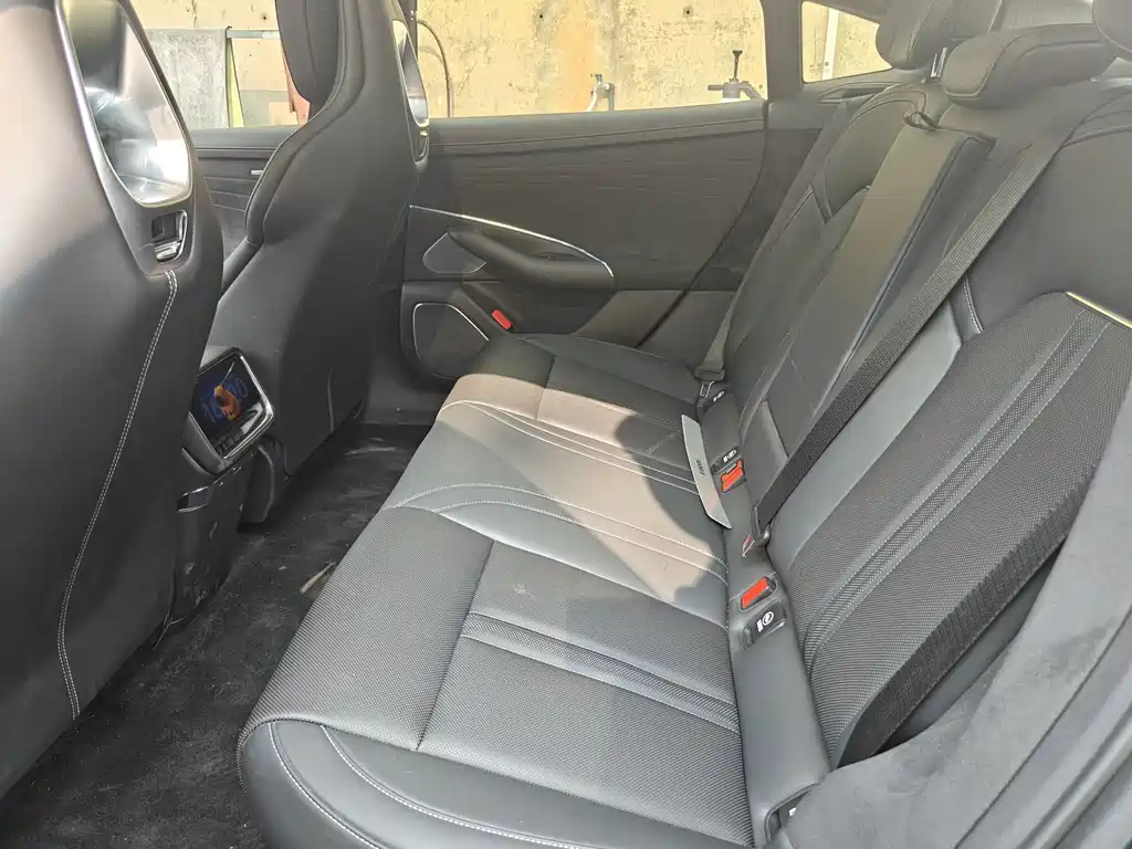 Xiaomi Auto SU7 2026 - thumbnail 5