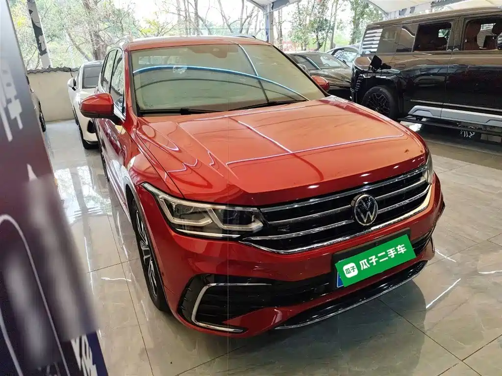 Volkswagen Tiguan L 380TSI AWD R-Line Flagship Edition 7-Seater 2021 - thumbnail 4