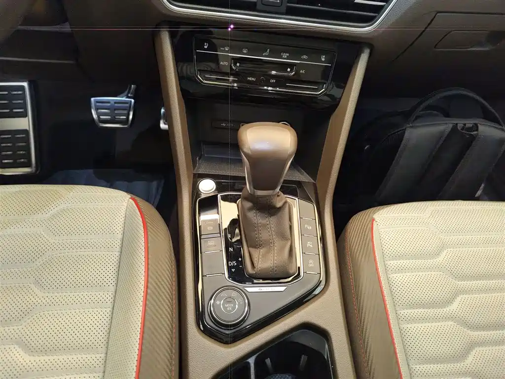 Volkswagen Tiguan L 380TSI AWD R-Line Flagship Edition 7-Seater 2021 - thumbnail 14