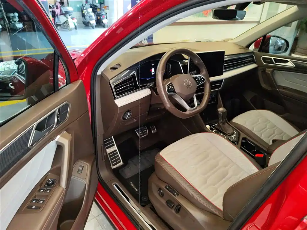 Volkswagen Tiguan L 380TSI AWD R-Line Flagship Edition 7-Seater 2021 - thumbnail 16