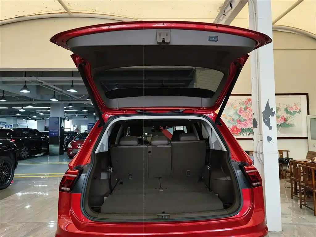 Volkswagen Tiguan L 380TSI AWD R-Line Flagship Edition 7-Seater 2021 - thumbnail 19