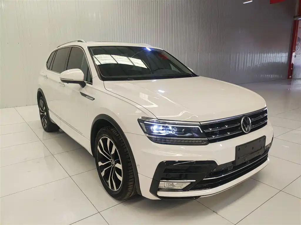 Volkswagen Volkswagen Tiguan L 380TSI AWD R-Line 2021 - thumbnail 4